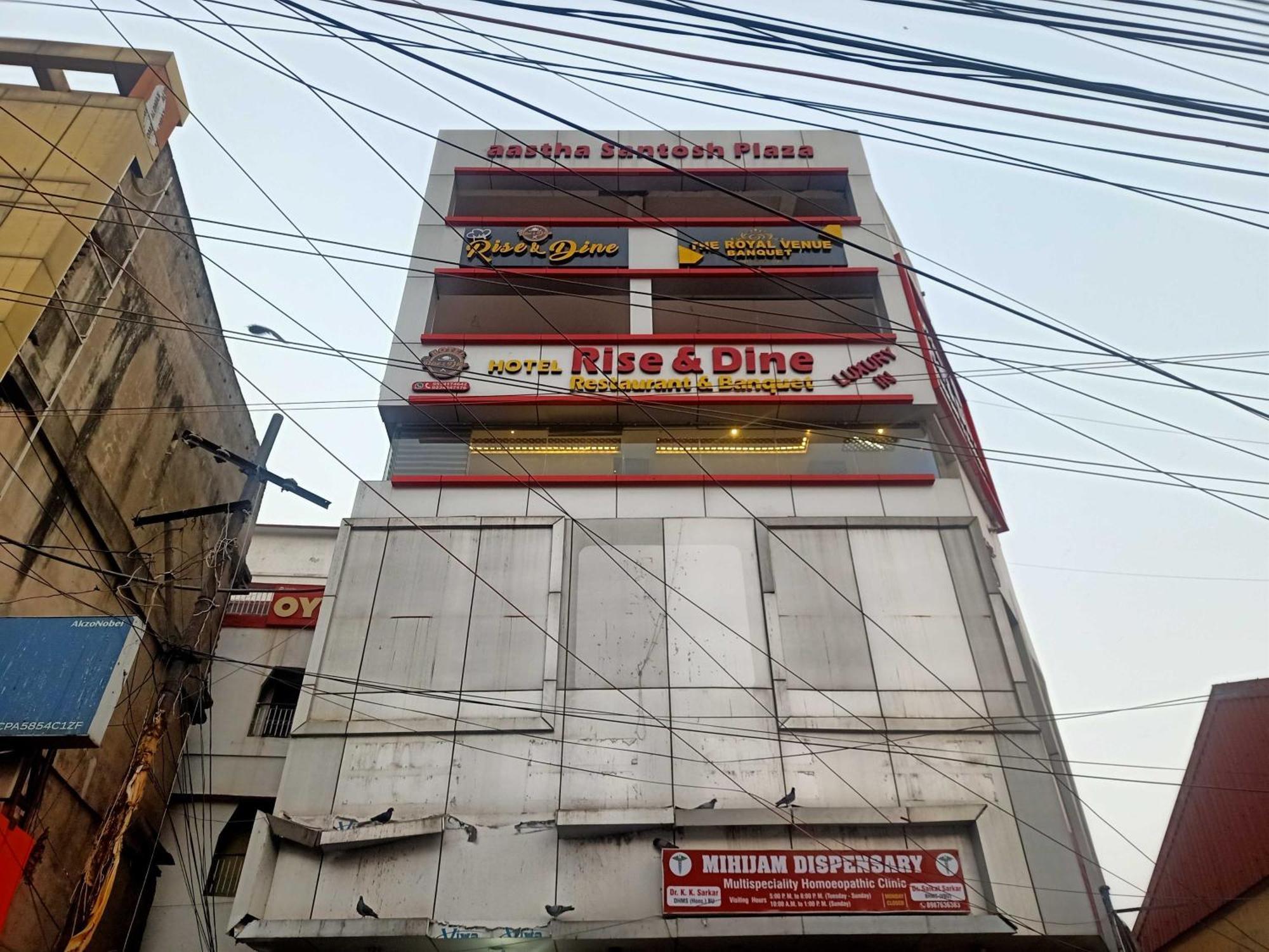 Super Townhouse Bank More Dhanbad Formerly Rise And Dine Esterno foto